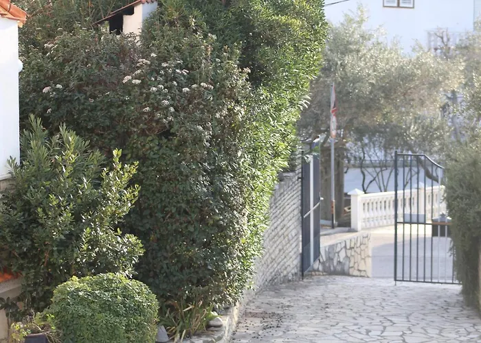 With Parking Space Rab - 14792 아파트 Banjol