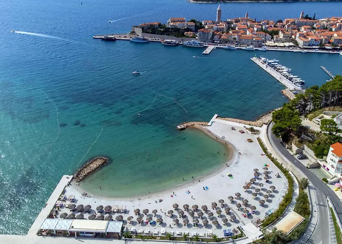 아파트 With Parking Space Rab - 14792 *