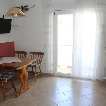 Apartmán With Parking Space Rab - 14792