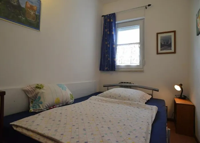 Apartment With Parking Space Rab - 14792