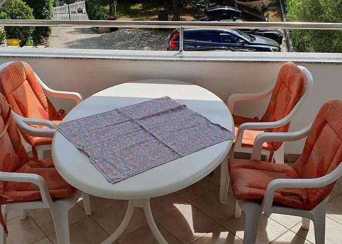 Apartment With Parking Space Rab - 14792 Banjol