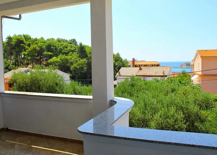 Apartment With Parking Space Rab - 14792